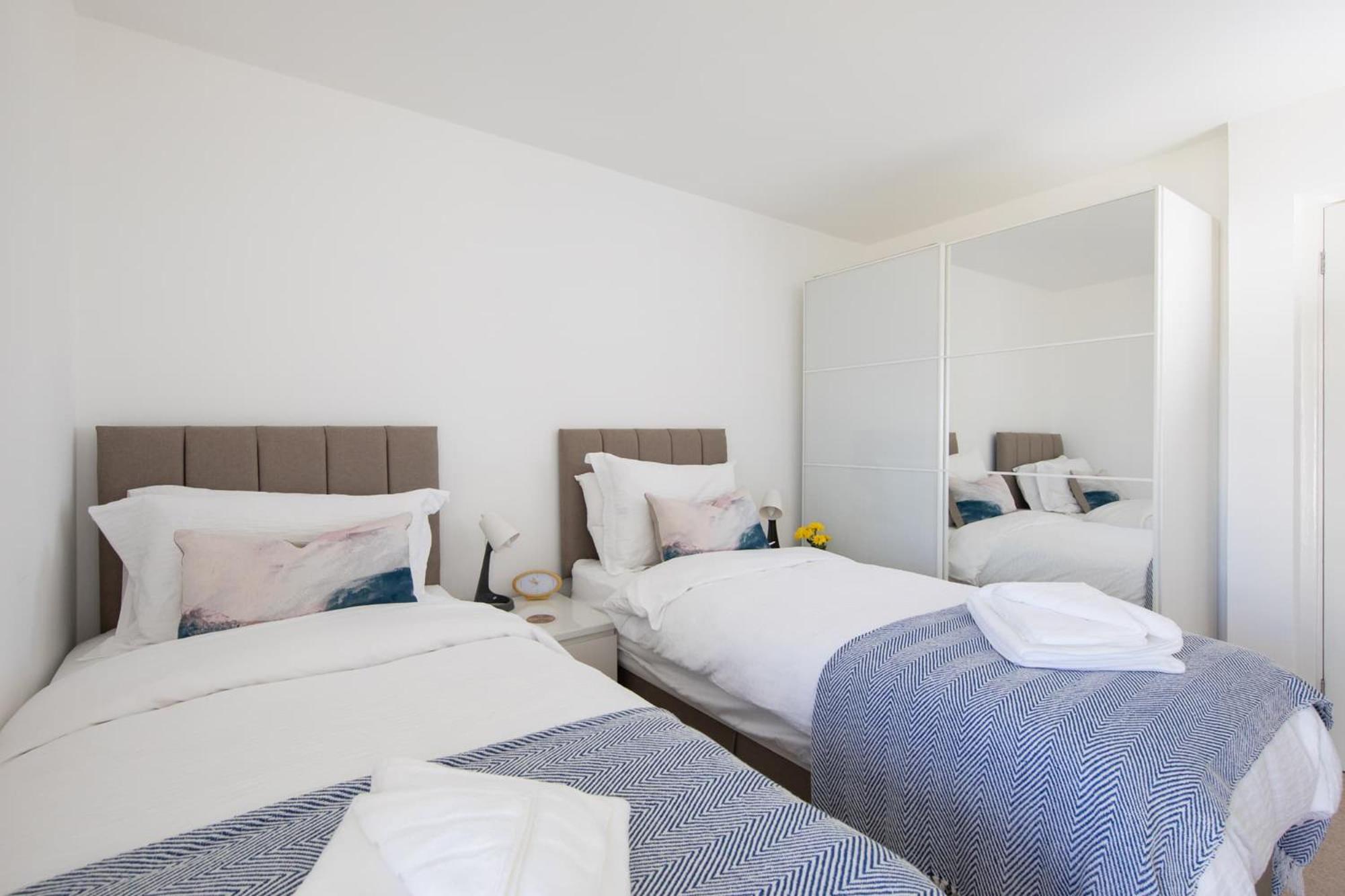High-End Beachfront Getaway Sea View King Bed East Wittering Exteriér fotografie